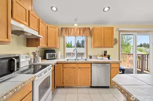 8425 201st St E, Spanaway, WA 98387 - Photo 11