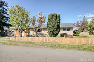 317 N Maple St, Aberdeen, WA 98520 - Photo 1