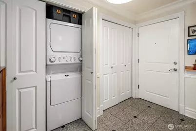 311 E Republican Street #201, Seattle, WA 98102 - Photo 19