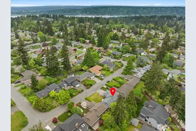 17013 NE 18th Street, Bellevue, WA 98008 - Photo 35