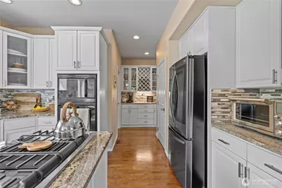 8107 204th Avenue Ct E, Bonney Lake, WA 98391 - Photo 17