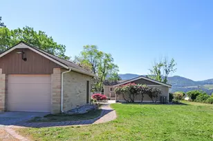 553 Summit Blvd, Manson, WA 98831 - Photo 11