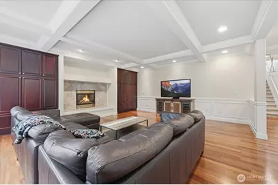 24121 NE 1st Place, Sammamish, WA 98074 - Photo 19