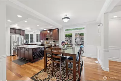 24121 NE 1st Place, Sammamish, WA 98074 - Photo 17