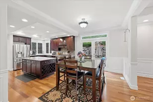 24121 NE 1st Pl, Sammamish, WA 98074 - Photo 17