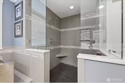 24121 NE 1st Place, Sammamish, WA 98074 - Photo 31