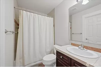 24121 NE 1st Place, Sammamish, WA 98074 - Photo 23