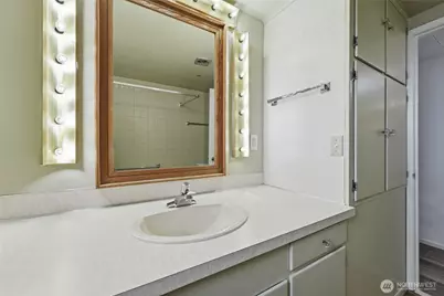 233 E Gibson, Chelan, WA 98816 - Photo 31