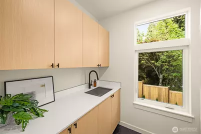 8407 NE 137th Street, Kirkland, WA 98034 - Photo 19