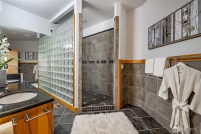 2176 Montfort Avenue, Blaine, WA 98230 - Photo 17