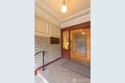 317 18th Avenue E, Seattle, WA 98112 - Photo 5