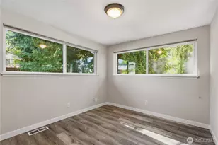 12020 NE 83rd St, Kirkland, WA 98033 - Photo 17