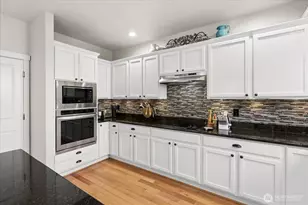 1074 Ridge St, Mukilteo, WA 98275 - Photo 17