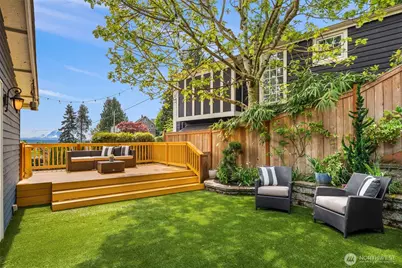 1507 Madrona Drive, Seattle, WA 98122 - Photo 11