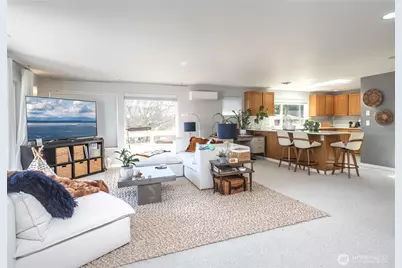 4258 Whitman Avenue N, Seattle, WA 98103 - Photo 3