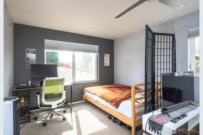 4258 Whitman Avenue N, Seattle, WA 98103 - Photo 19