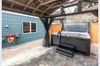 4258 Whitman Avenue N, Seattle, WA 98103 - Photo 33