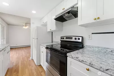302 Bedrock Drive #A & B, Everett, WA 98203 - Photo 5