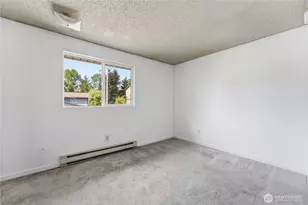 302 Bedrock Dr, Everett, WA 98203 - Photo 9
