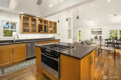 6007 SE 22nd Street, Mercer Island, WA 98040 - Photo 7