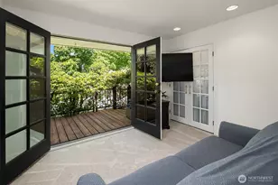 6007 SE 22nd St, Mercer Island, WA 98040 - Photo 13