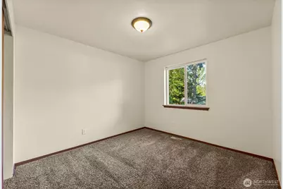 8409 356th St S, Roy, WA 98580 - Photo 9