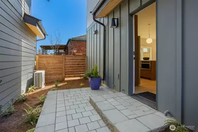 8328 24th Avenue NW, Seattle, WA 98117 - Photo 19