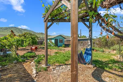 229 W Allen Avenue, Chelan, WA 98816 - Photo 39