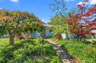 229 W Allen Ave, Chelan, WA 98816 - Photo 1