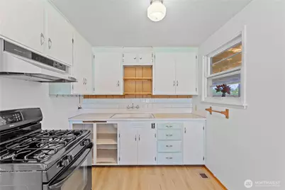 3331 Phillips Avenue, Bremerton, WA 98310 - Photo 9