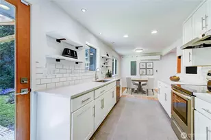 1010 Main St, Edmonds, WA 98020 - Photo 11