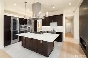 13327 Holmes Point Dr NE, Kirkland, WA 98034 - Photo 9