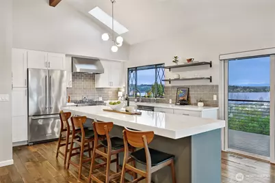 7710 57th Avenue NE, Seattle, WA 98115 - Photo 11