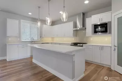 10901 71st Avenue E, Puyallup, WA 98373 - Photo 11
