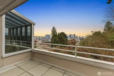 1231 5th Avenue N #302, Seattle, WA 98109 - Photo 11