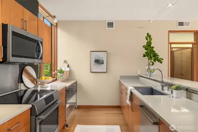 221 Wyatt Way NW #A104, Bainbridge Island, WA 98110 - Photo 7