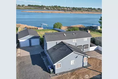 2101 W Lakeside Drive, Moses Lake, WA 98837 - Photo 1