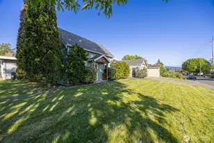 2404 G St, Bellingham, WA 98225 - Photo 3