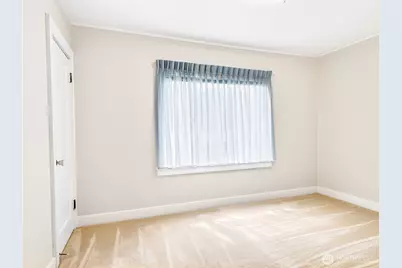 939 N 83rd Street, Seattle, WA 98103 - Photo 9