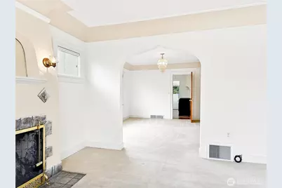 939 N 83rd Street, Seattle, WA 98103 - Photo 5