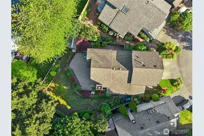 12818 NE 203rd Place, Bothell, WA 98011 - Photo 29