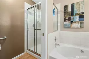 12818 NE 203rd Pl, Bothell, WA 98011 - Photo 17