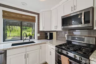 25114 Lake Wilderness Country Club Dr SE, Maple Valley, WA 98038 - Photo 13