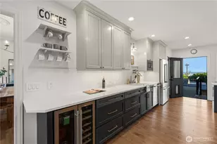 321 Lee St, Seattle, WA 98109 - Photo 11