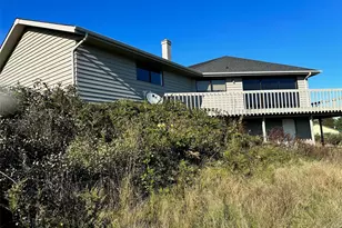 740 Dunbar St, Coupeville, WA 98239 - Photo 3