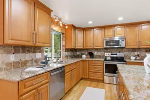 10718 SE 268th St, Kent, WA 98030 - Photo 7
