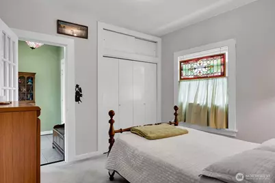 2719 Nob Hill Avenue N, Seattle, WA 98109 - Photo 11