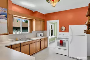 2719 Nob Hill Ave N, Seattle, WA 98109 - Photo 9