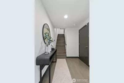 4419 B Corliss Avenue N, Seattle, WA 98103 - Photo 5