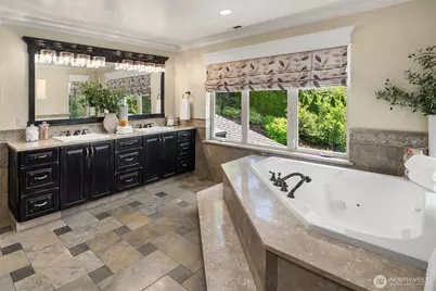 8617 NE 20th Street, Clyde Hill, WA 98004 - Photo 17